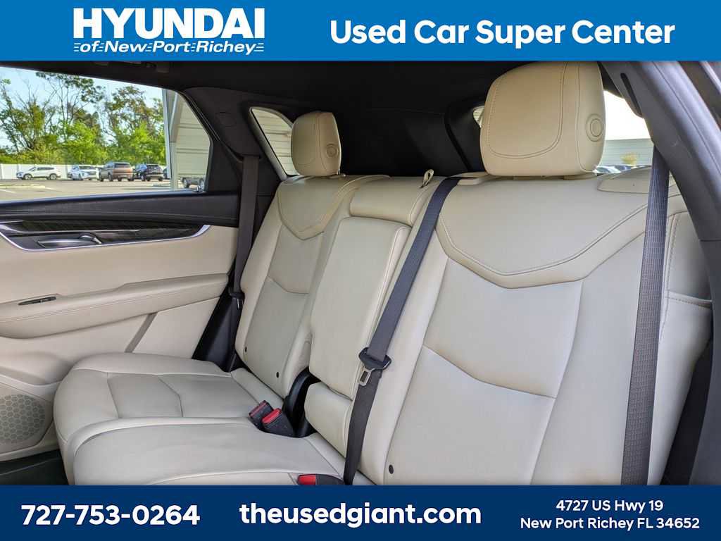 Used 2017 Cadillac XT5 FWD image 16