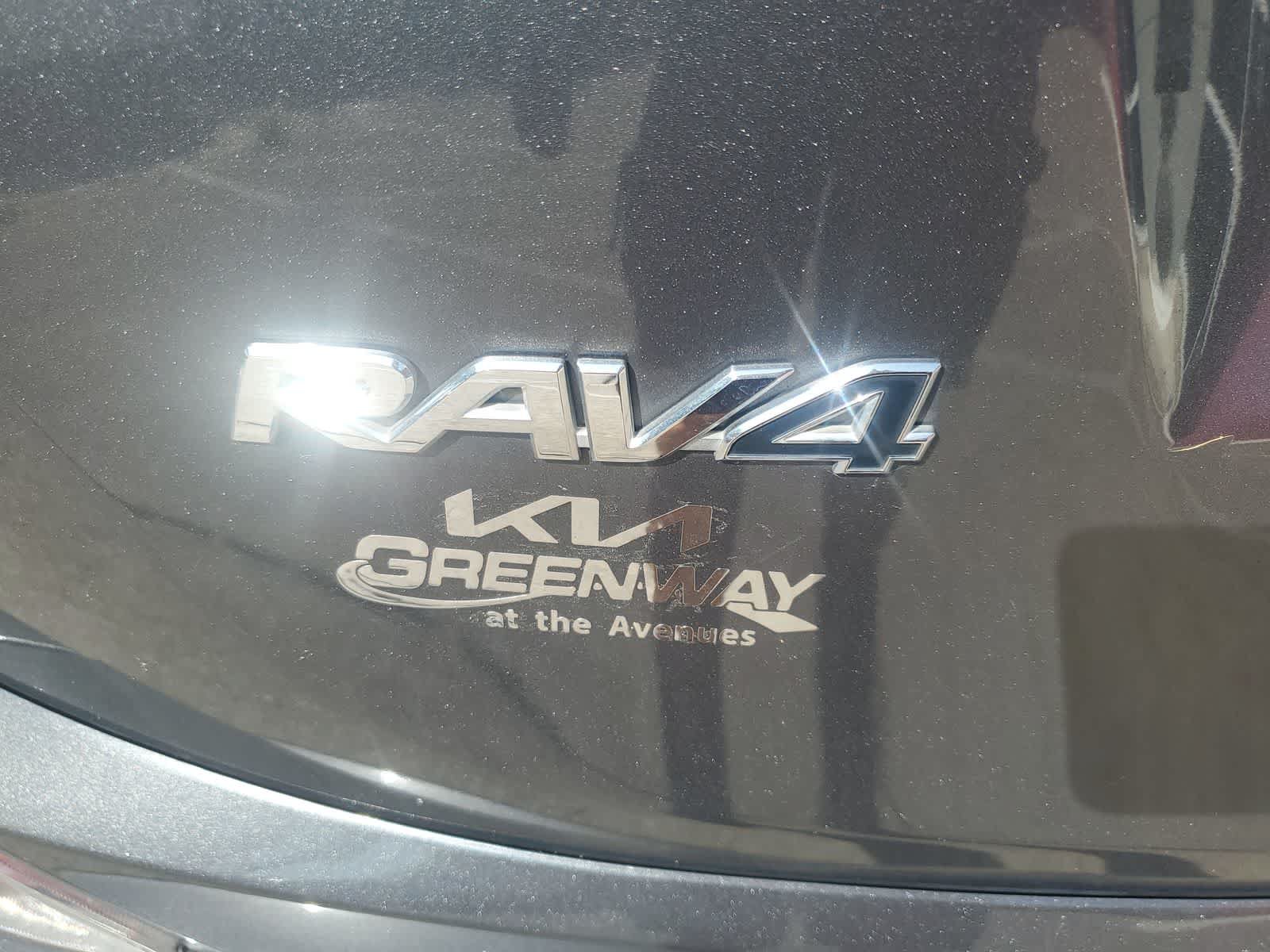 Used 2016 Toyota RAV4 Limited FWD image 10