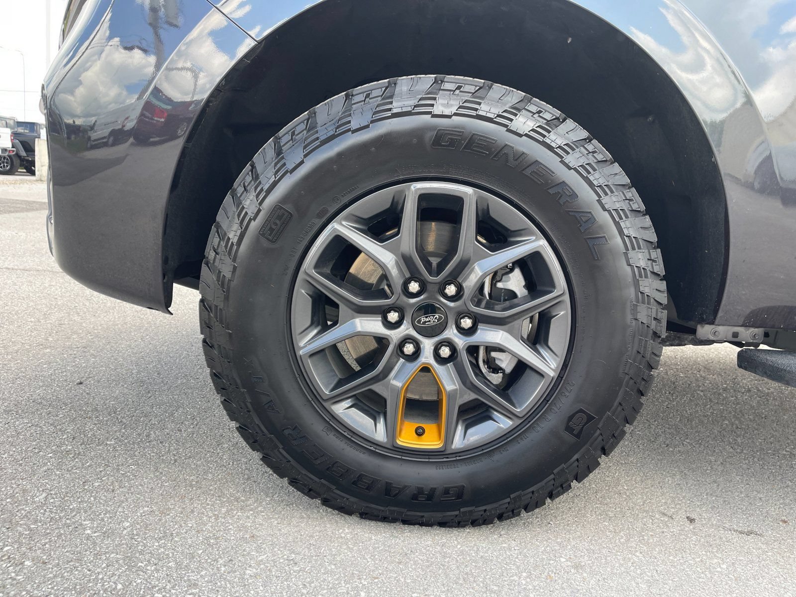 Used 2025 Ford Expedition Tremor AWD/4WD image 33