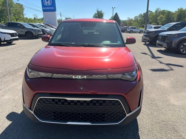 Used 2023 Kia Soul LX w/ LX Technology Package FWD image 4
