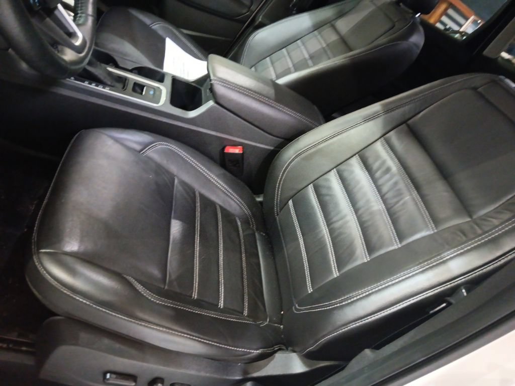Used 2018 Ford Escape SEL w/ Ford Safe & Smart Package AWD/4WD image 6