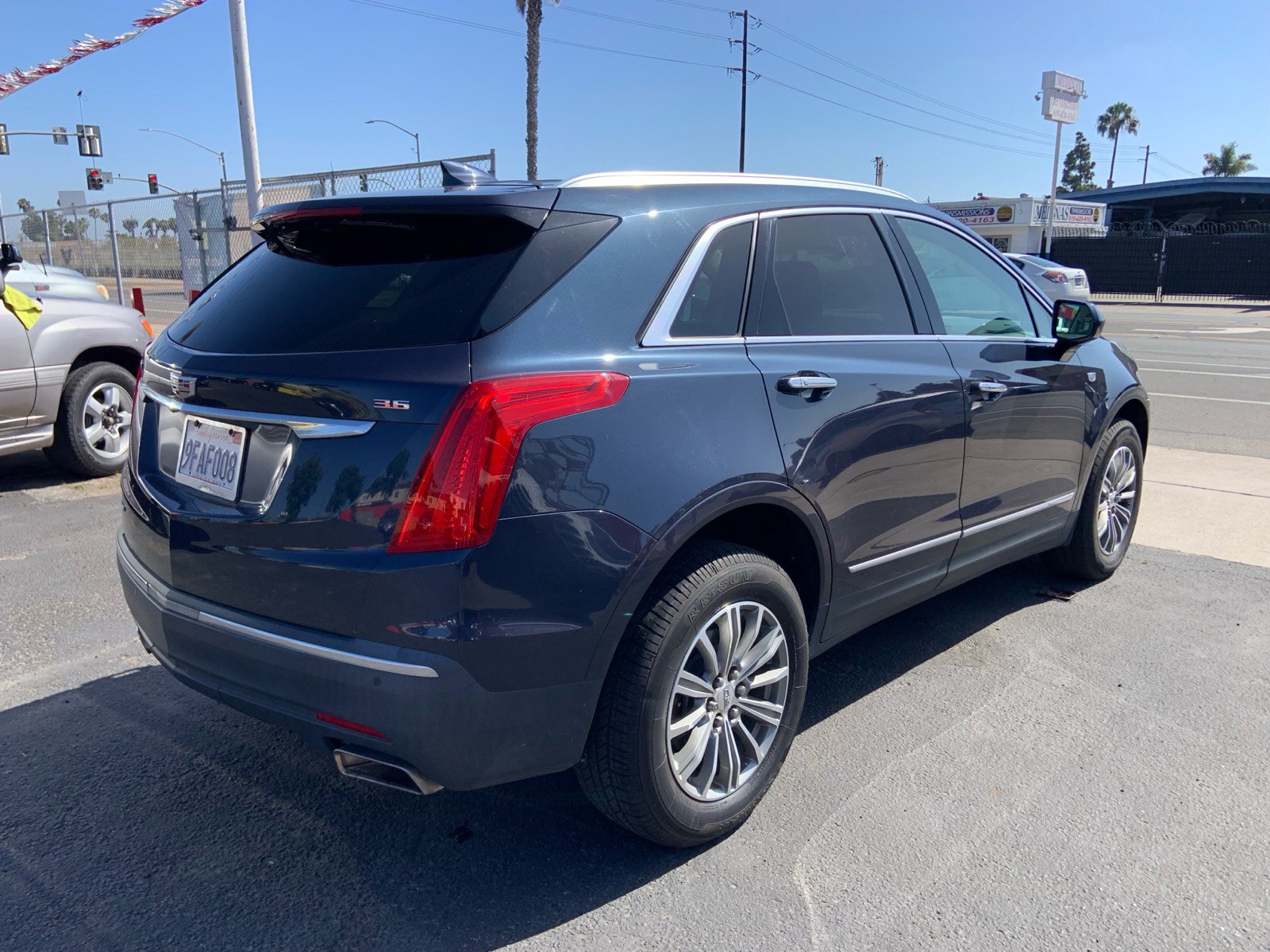 Used 2018 Cadillac XT5 Luxury w/ Driver Awareness Package AWD/4WD image 7