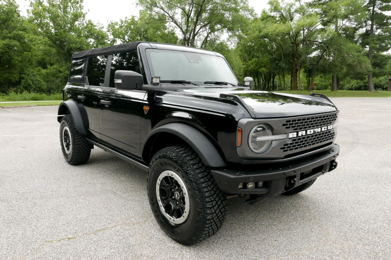 Used 2021 Ford Bronco Badlands image 4