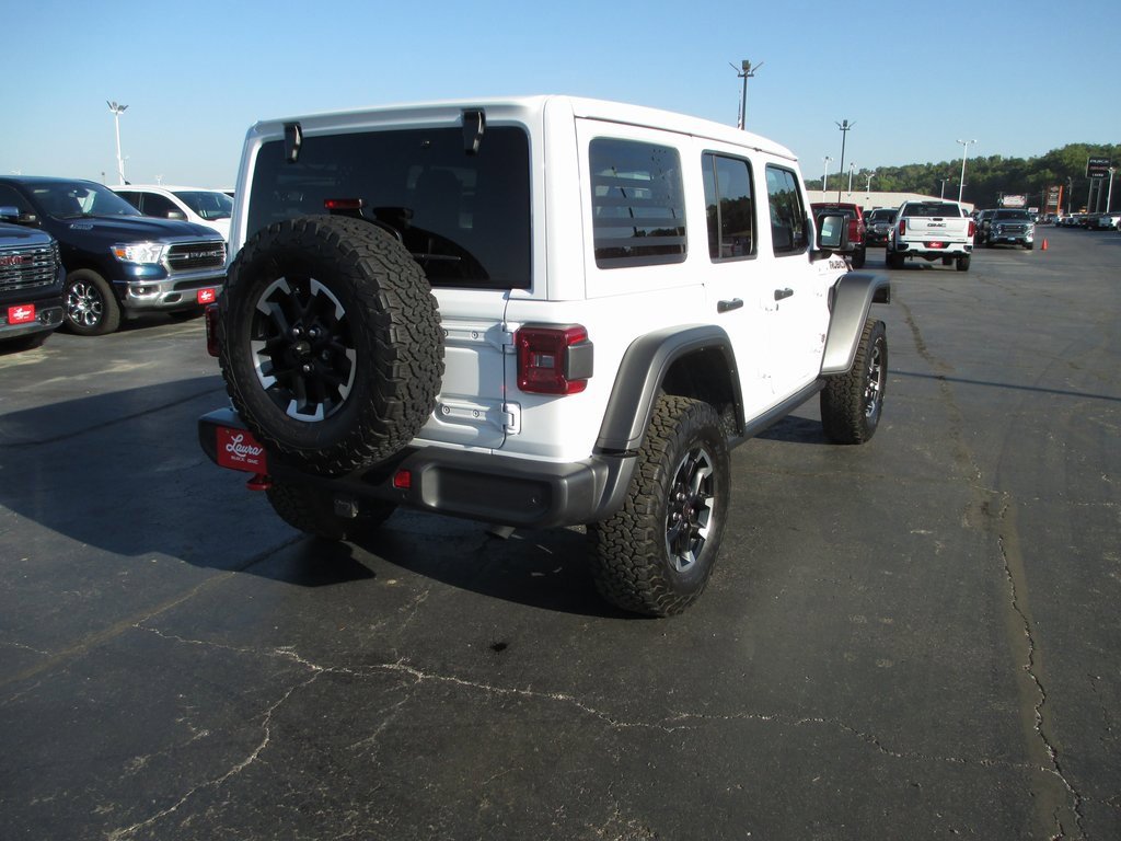 Used 2024 Jeep Wrangler Unlimited Rubicon w/ Technology Group image 5