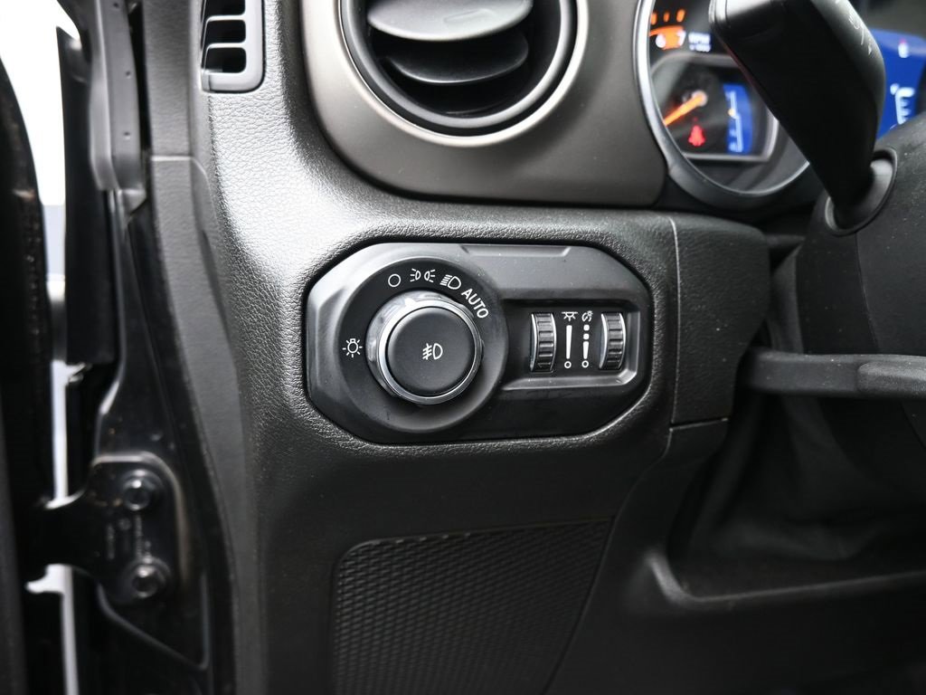 Used 2019 Jeep Wrangler Sport S image 31