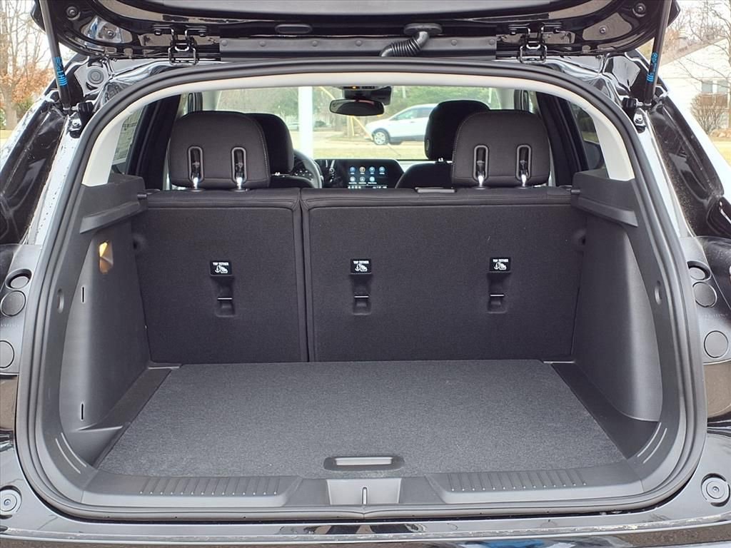 New 2026 Chevrolet Trax LS w/ LS Convenience Package image 8