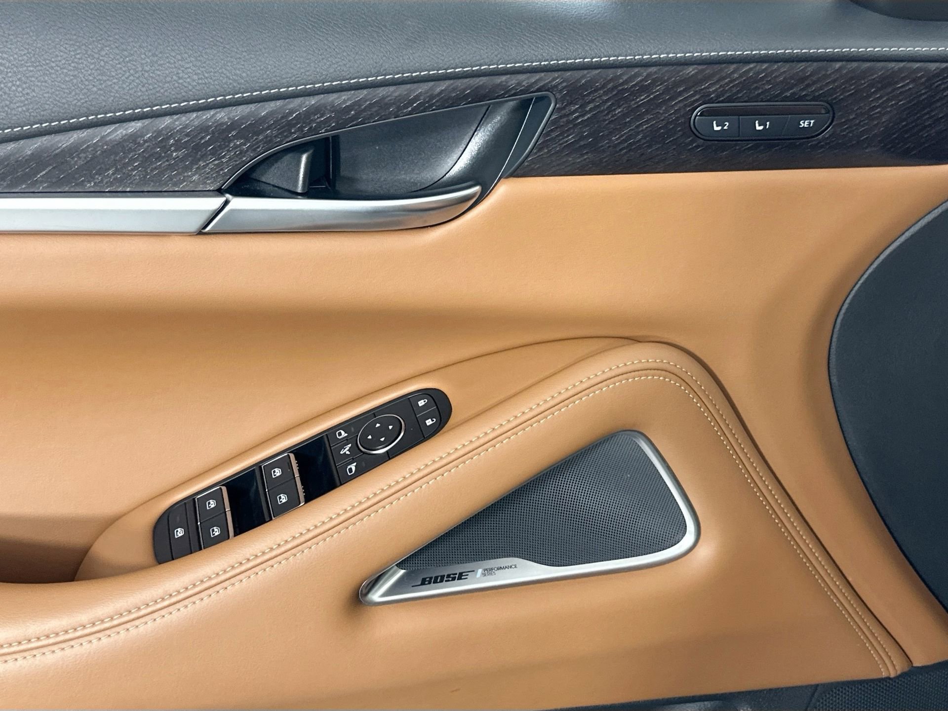 Used 2024 INFINITI QX60 Sensory w/ Vision Package image 18