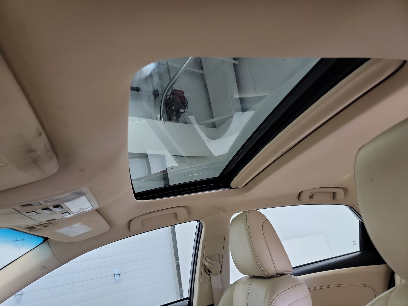 Used 2014 Toyota Avalon Limited image 24