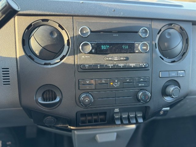 Used 2016 Ford F550 2WD Regular Cab Super Duty image 20