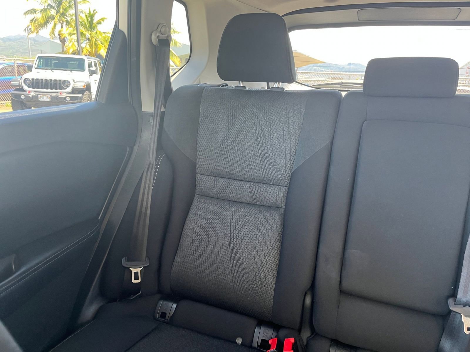 Used 2025 Nissan Rogue SV image 41