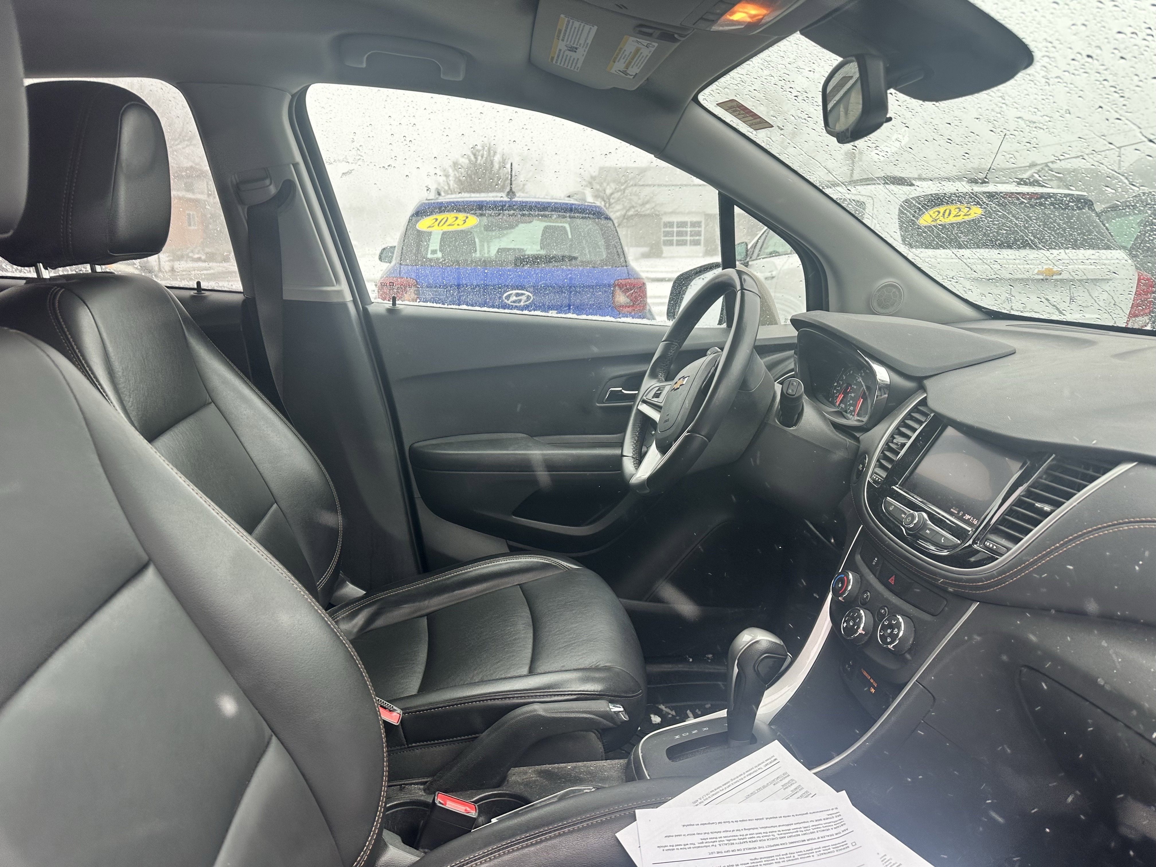 Used 2022 Chevrolet Trax LT w/ Premium Seat Package image 11