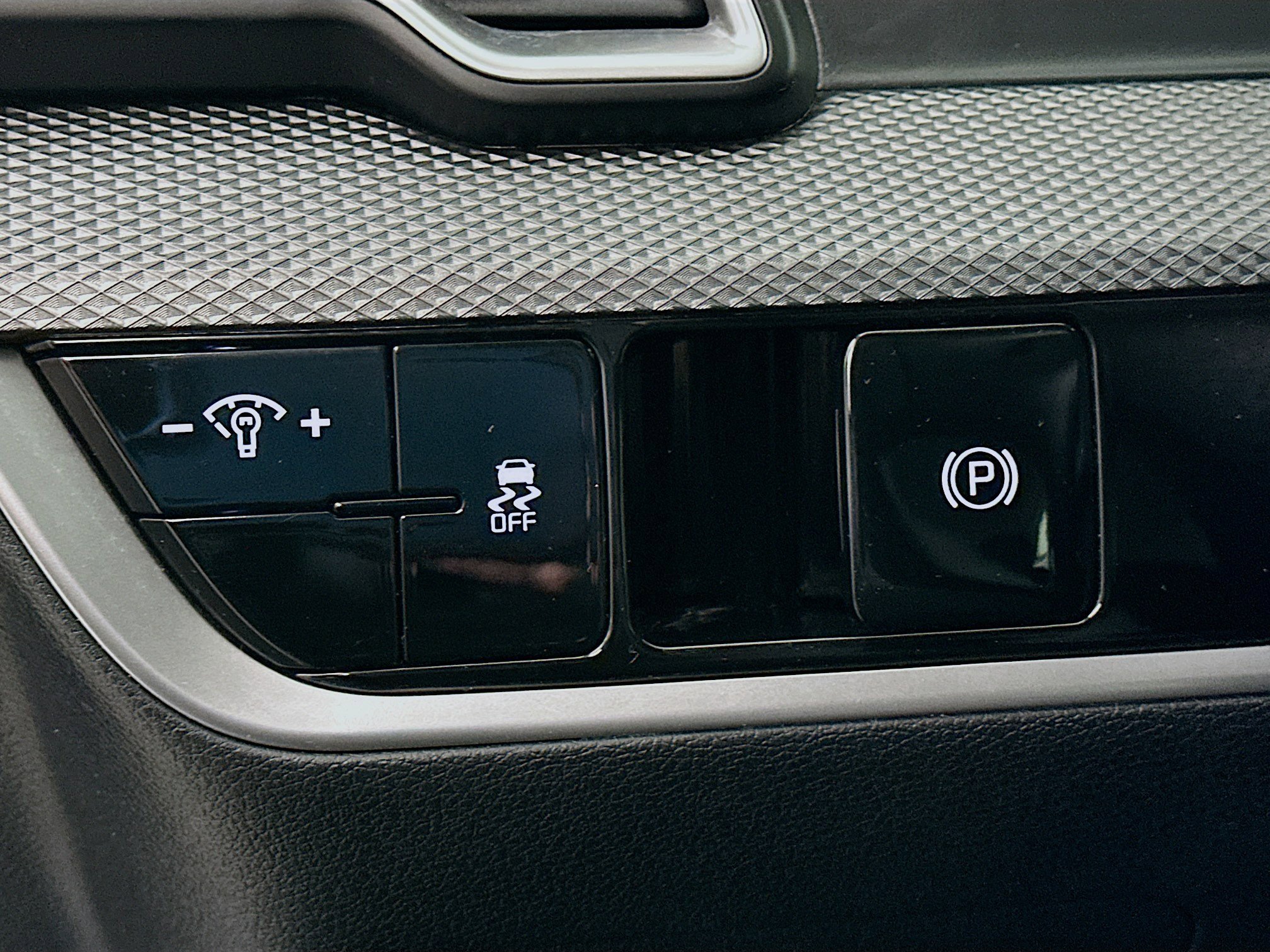 Used 2024 Kia Sportage LX image 16