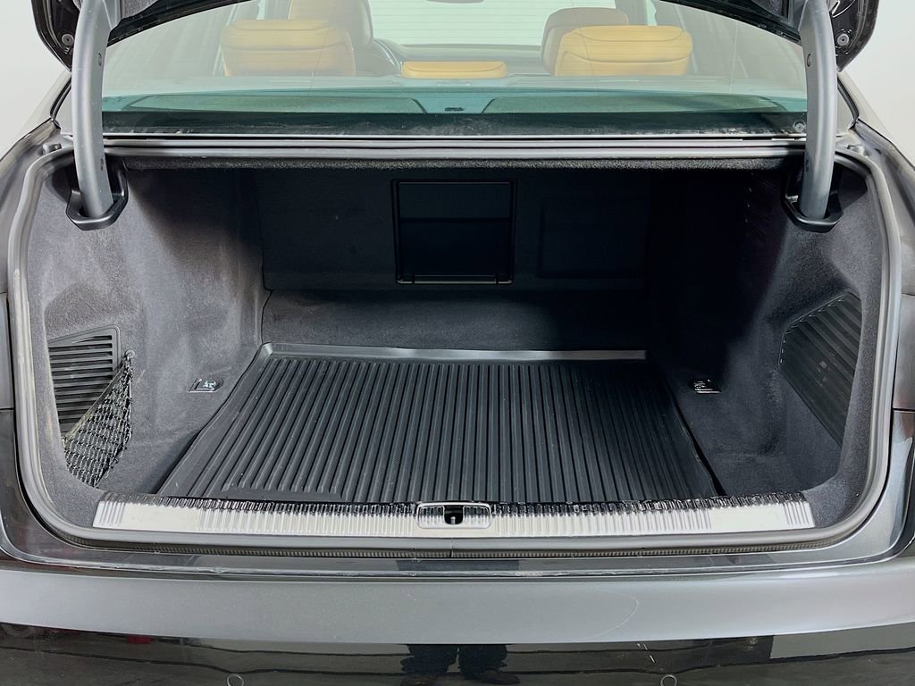 Used 2023 Audi A8 L 3.0T w/ Luxury Package image 10