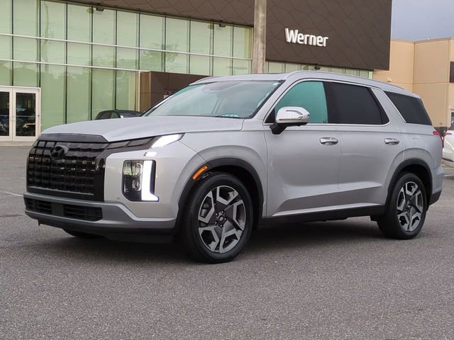 Used 2023 Hyundai Palisade SEL w/ Premium Package image 2