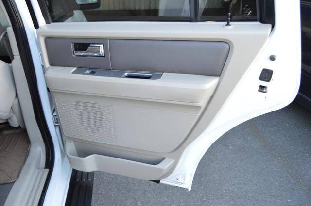 Used 2010 Ford Expedition XLT AWD/4WD image 52