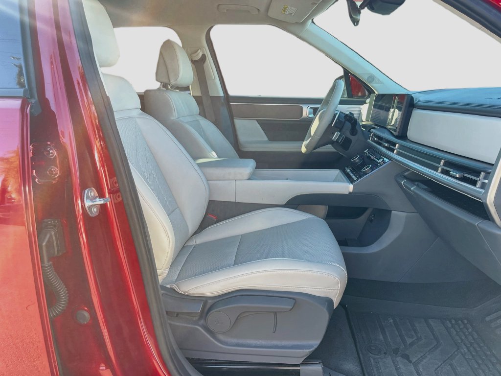 Used 2025 Hyundai Santa Fe SEL FWD image 27