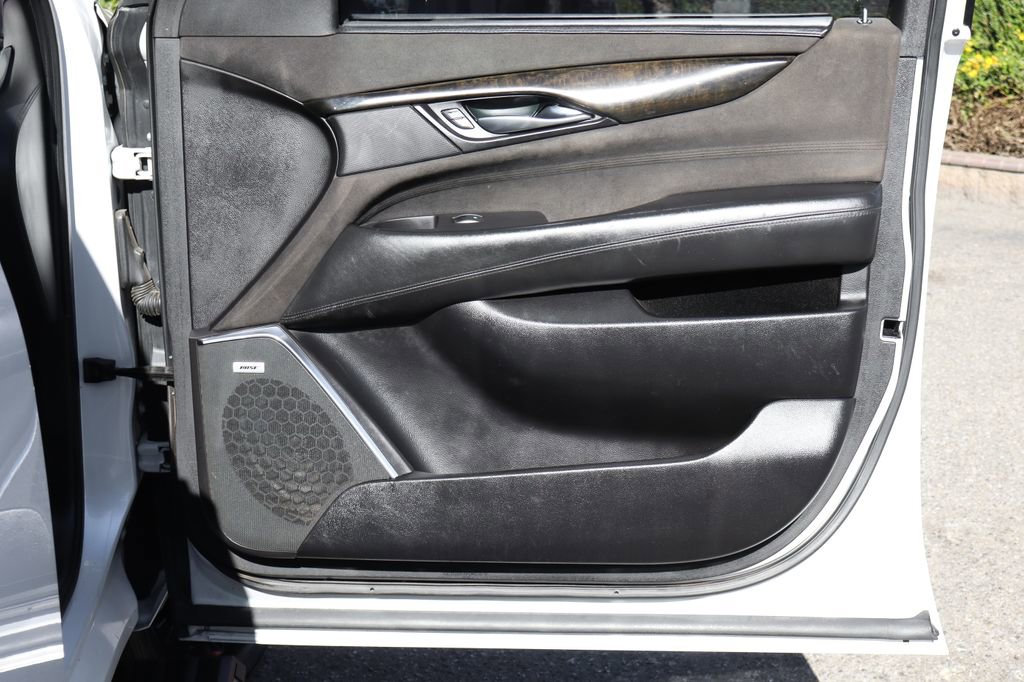 Used 2017 Cadillac Escalade ESV Platinum image 48