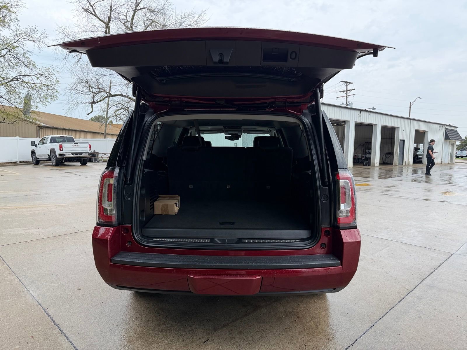 Used 2020 GMC Yukon XL SLT w/ Open Road Package image 35