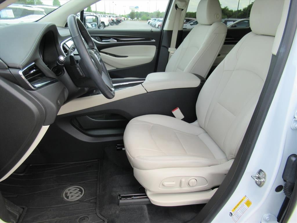 Used 2023 Buick Enclave Essence w/ Trailering Package, 5000 lbs. FWD image 17