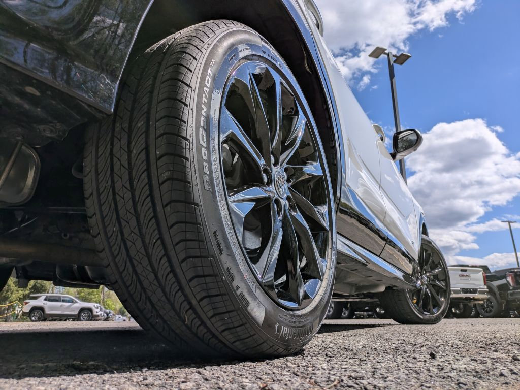 Certified 2026 Buick Encore GX Sport Touring w/ Advanced Technology Package AWD/4WD image 38