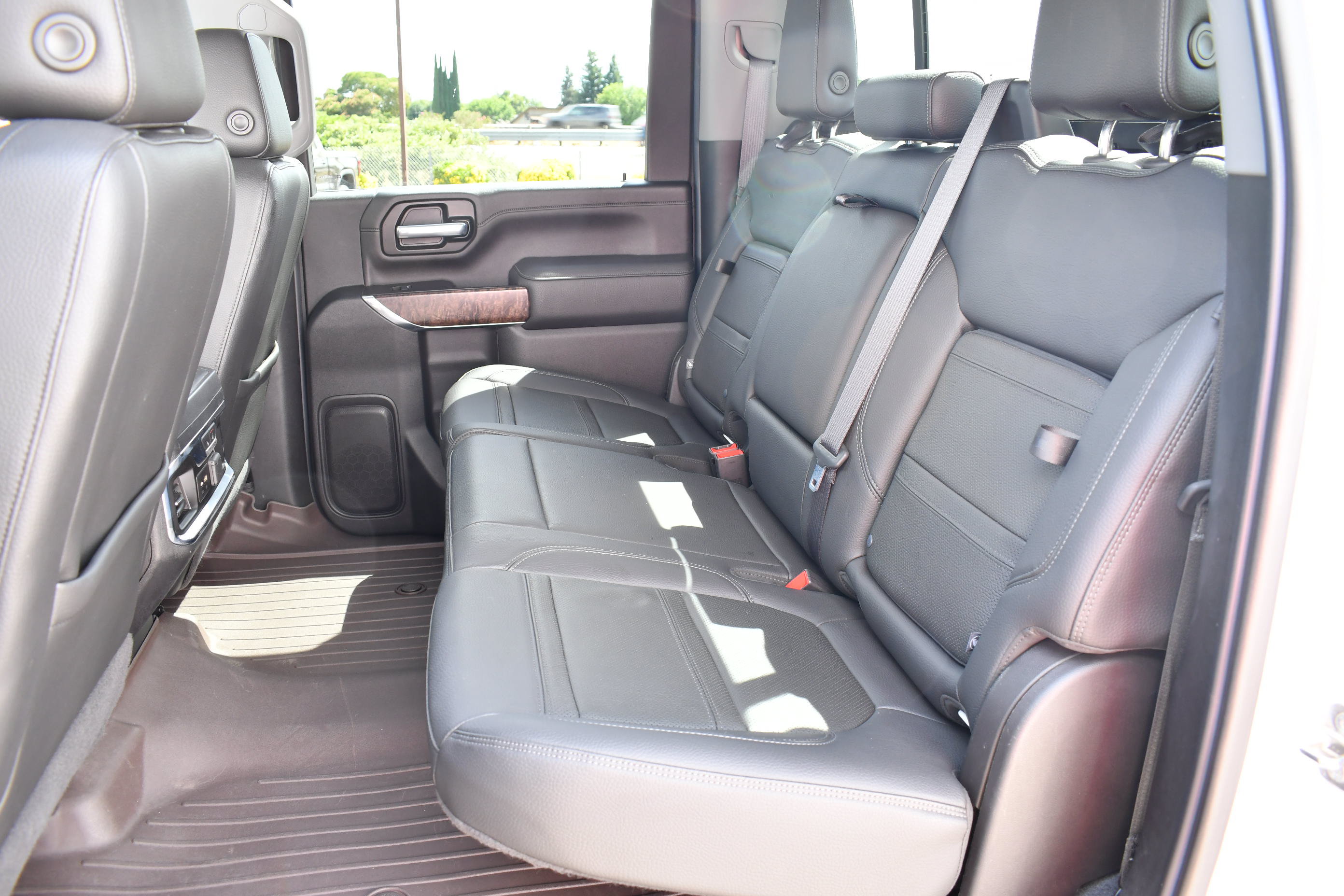Used 2020 GMC Sierra 2500 Denali w/ Denali Ultimate Package AWD/4WD image 31
