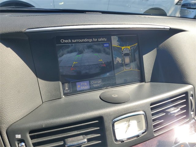 Used 2019 INFINITI Q70 Luxe image 28