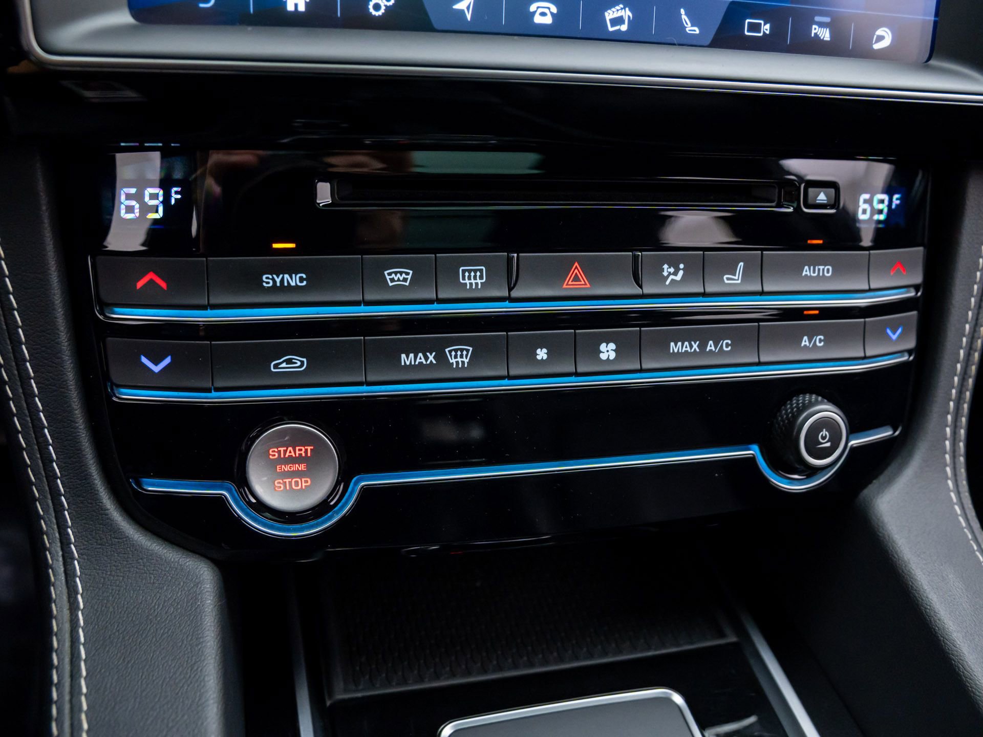 Used 2020 Jaguar F-PACE S image 19