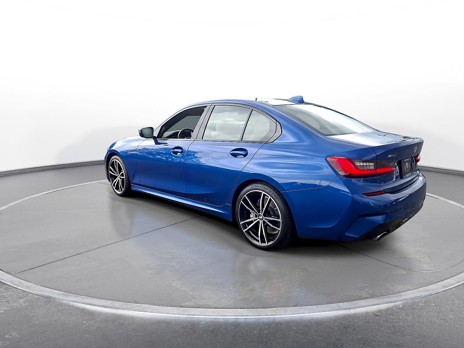 Used 2021 BMW 330i xDrive Sedan AWD/4WD image 6