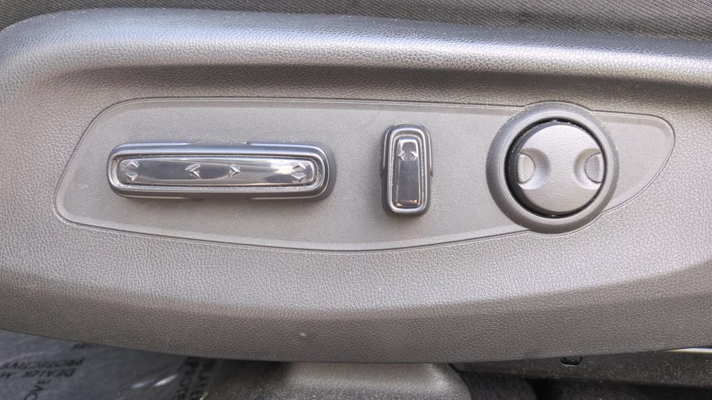 Used 2024 Honda CR-V EX image 16