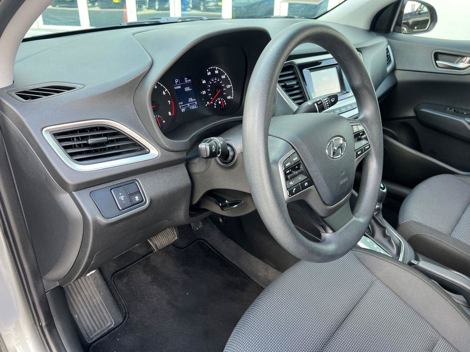 Used 2022 Hyundai Accent SE FWD image 25