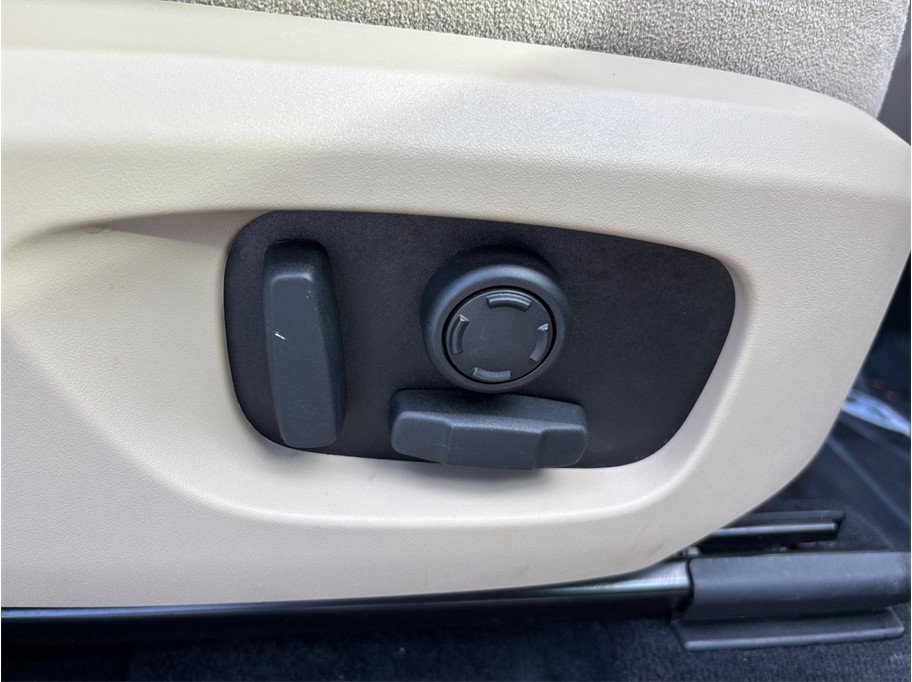Used 2019 Land Rover Discovery Sport HSE AWD/4WD image 45