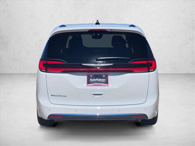 New 2025 Chrysler Pacifica Select image 6