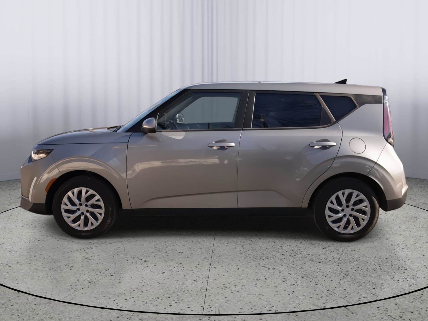Used 2023 Kia Soul LX FWD image 19