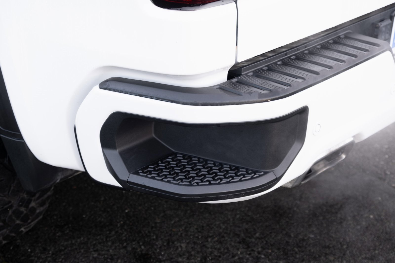 Used 2023 GMC Sierra 1500 AT4 w/ Technology Package image 29