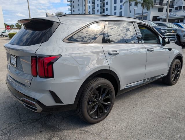 Used 2023 Kia Sorento SX image 17
