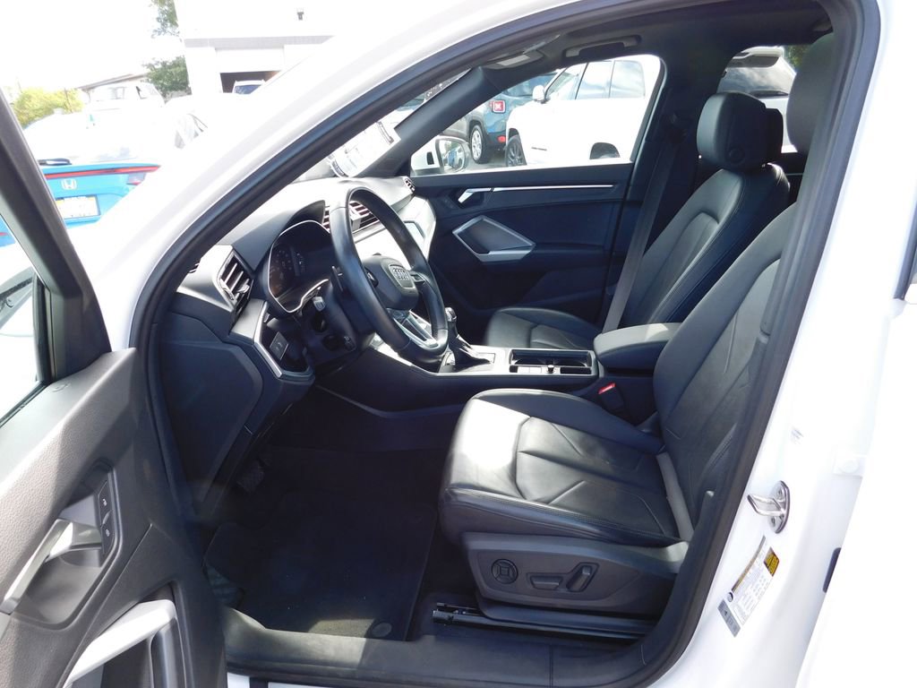 Used 2023 Audi Q3 2.0T Premium image 16