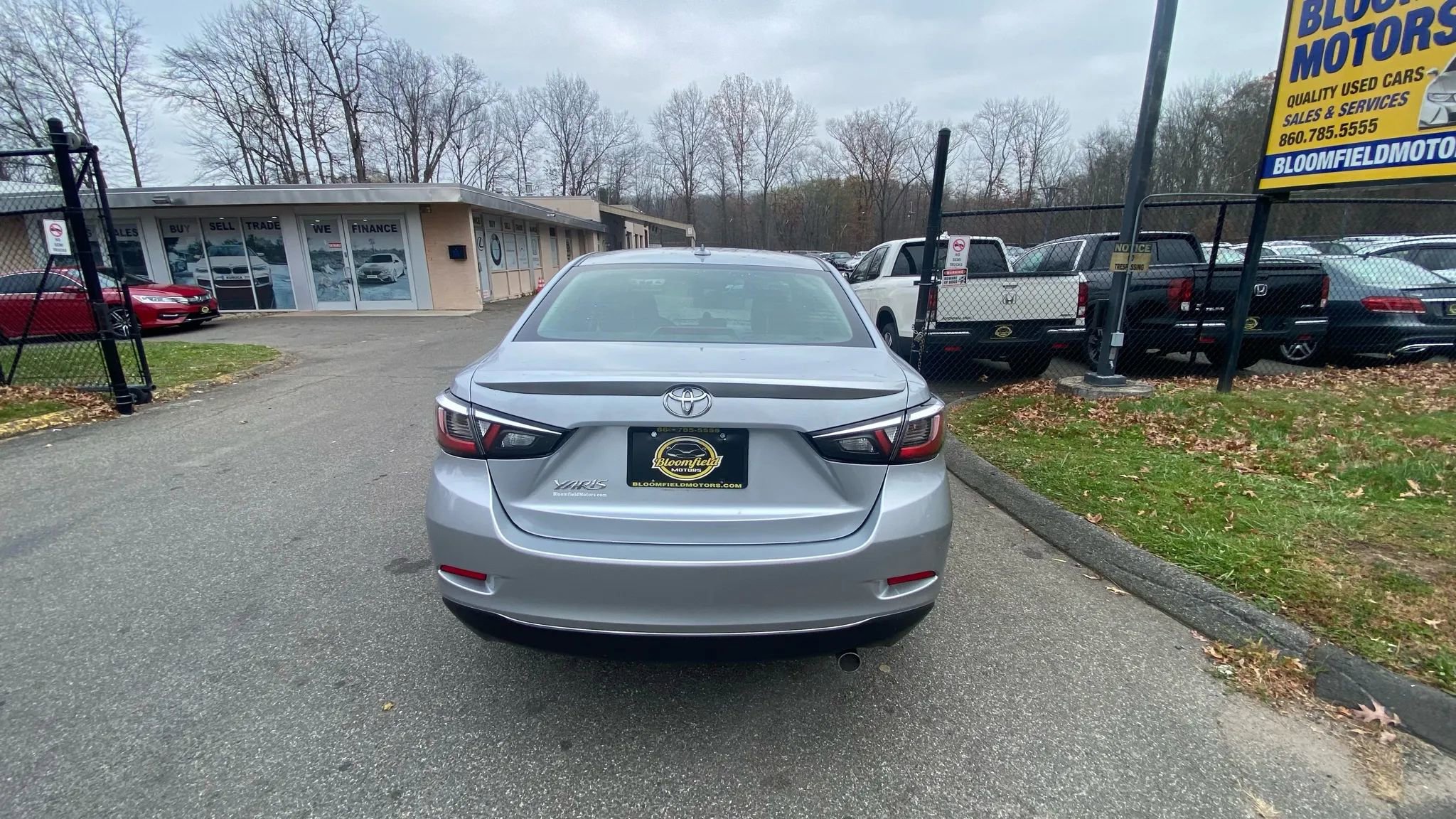 Used 2019 Toyota Yaris LE image 4