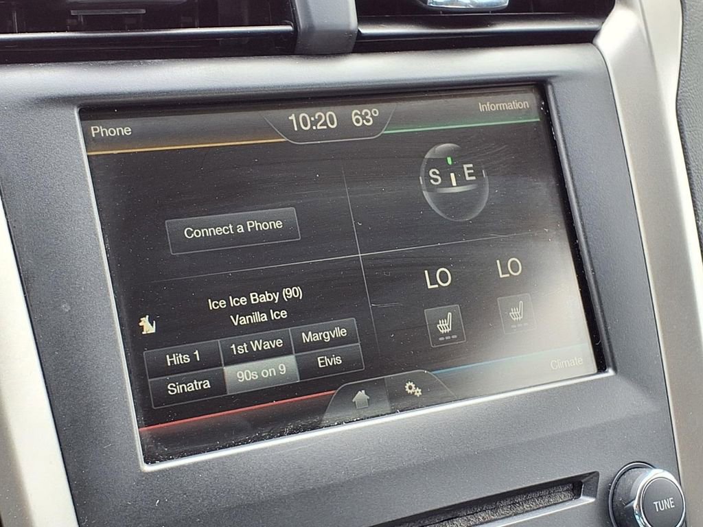 Used 2016 Ford Fusion SE w/ Equipment Group 202A FWD image 17
