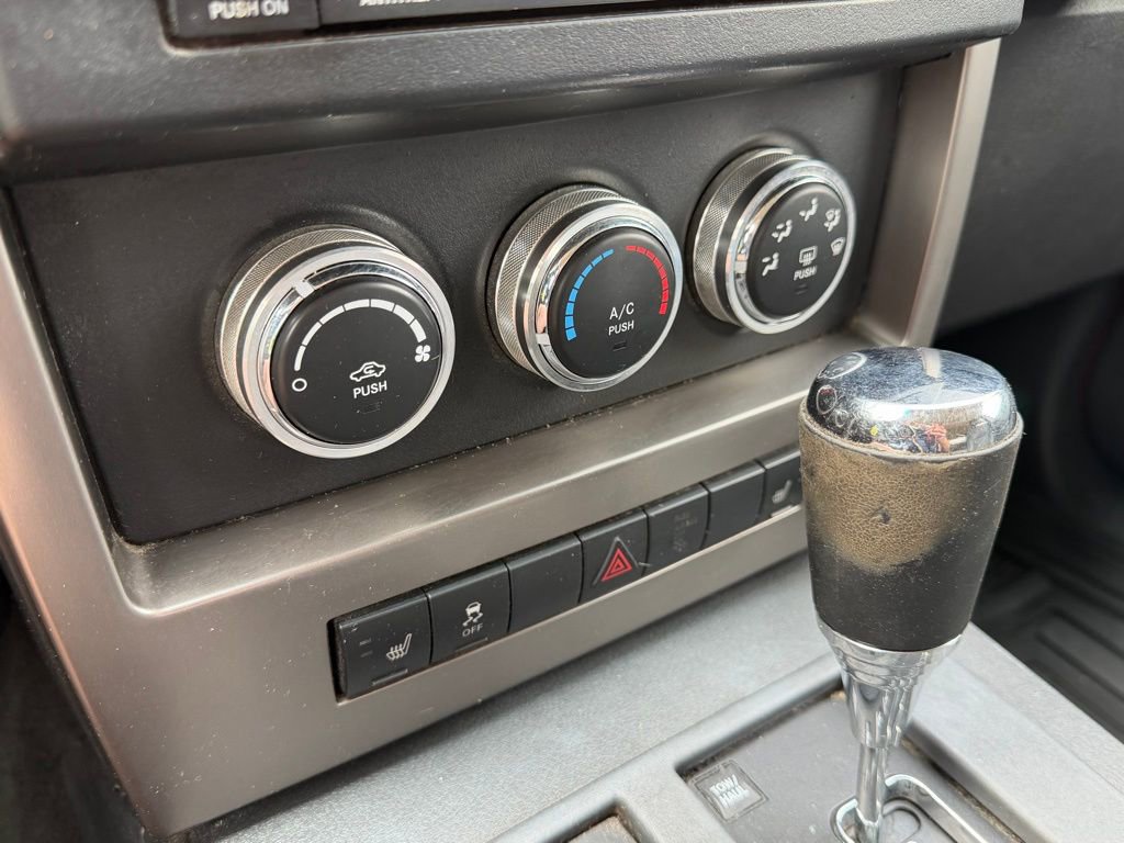 Used 2012 Jeep Liberty Sport image 21