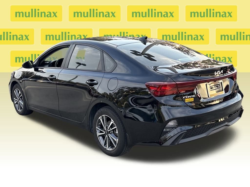 Used 2024 Kia Forte LXS image 9