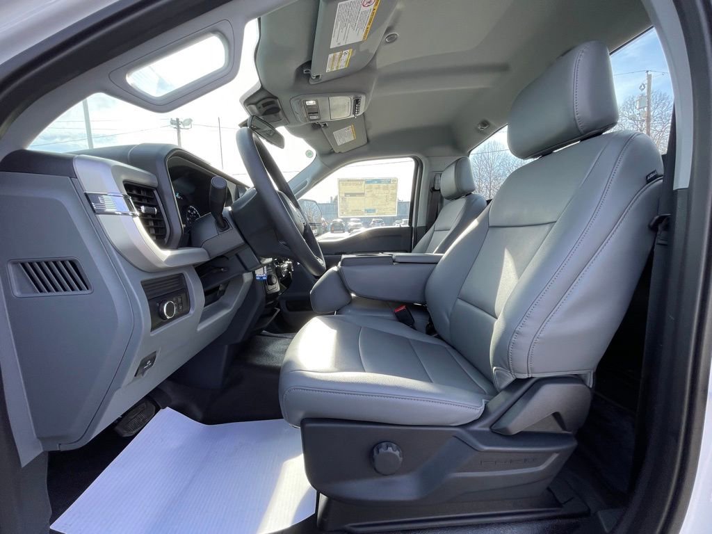 New 2026 Ford F550 4x4 Regular Cab Super Duty image 16