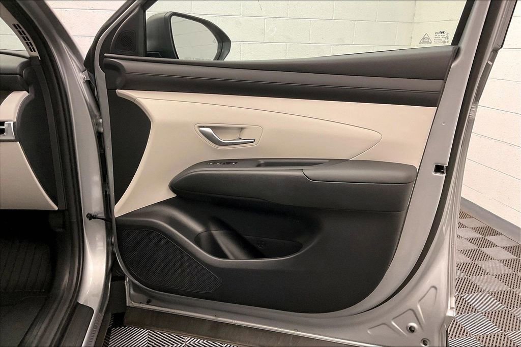 Certified 2026 Hyundai Tucson SE FWD image 23