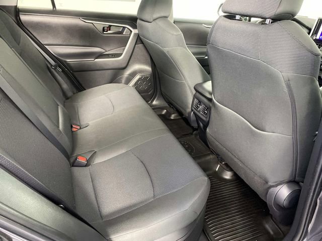 Used 2024 Toyota RAV4 LE AWD/4WD image 12