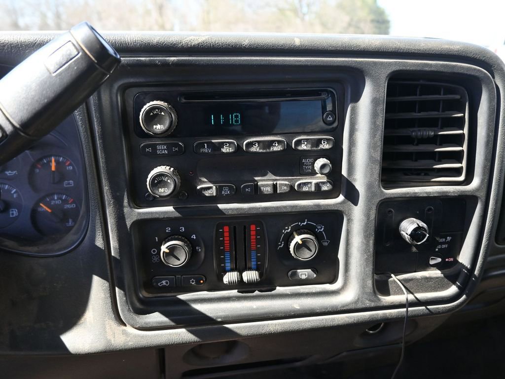 Used 2007 Chevrolet Silverado 2500 LT w/ Heavy-Duty Power Package image 15