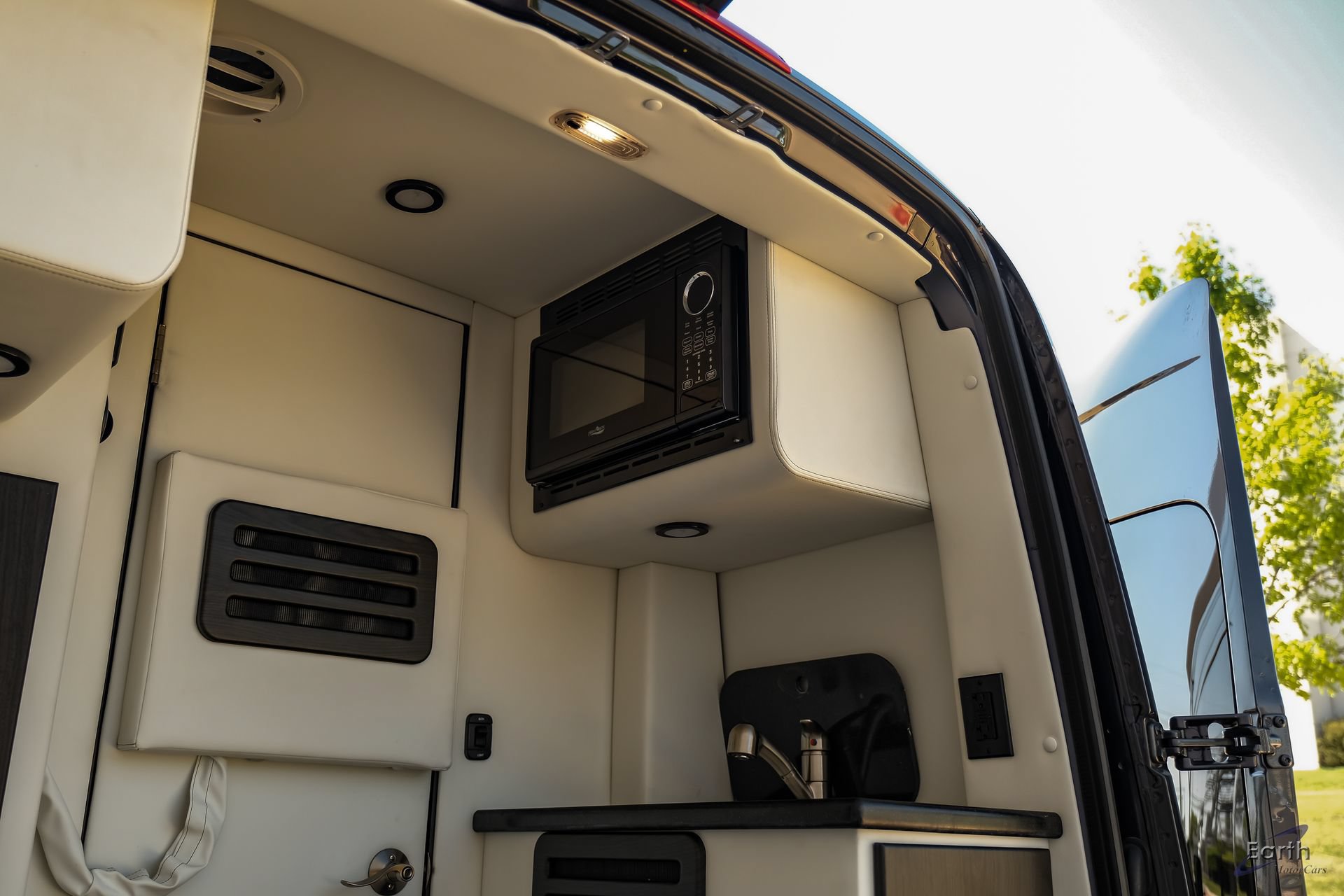 Used 2021 Mercedes-Benz Sprinter 3500 w/ Comfort Plus Package image 78