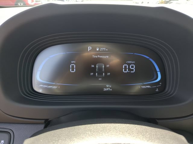 Used 2025 Hyundai Venue Limited FWD image 33