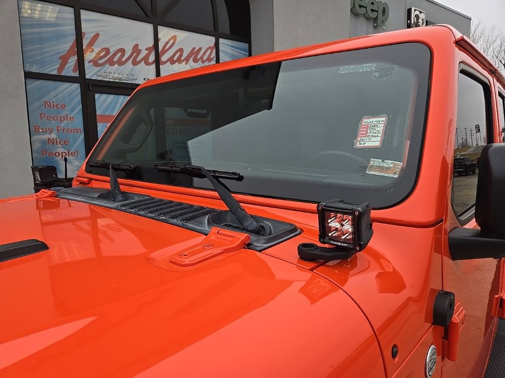 Used 2020 Jeep Wrangler Unlimited Sahara w/ Uconnect 4C Nav & Sound Group image 18