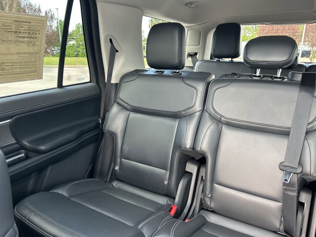 Used 2025 Ford Expedition Platinum w/ Driver's Package image 12