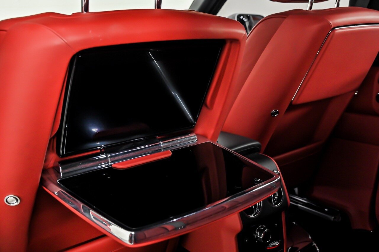 Used 2021 Rolls-Royce Cullinan AWD/4WD image 23