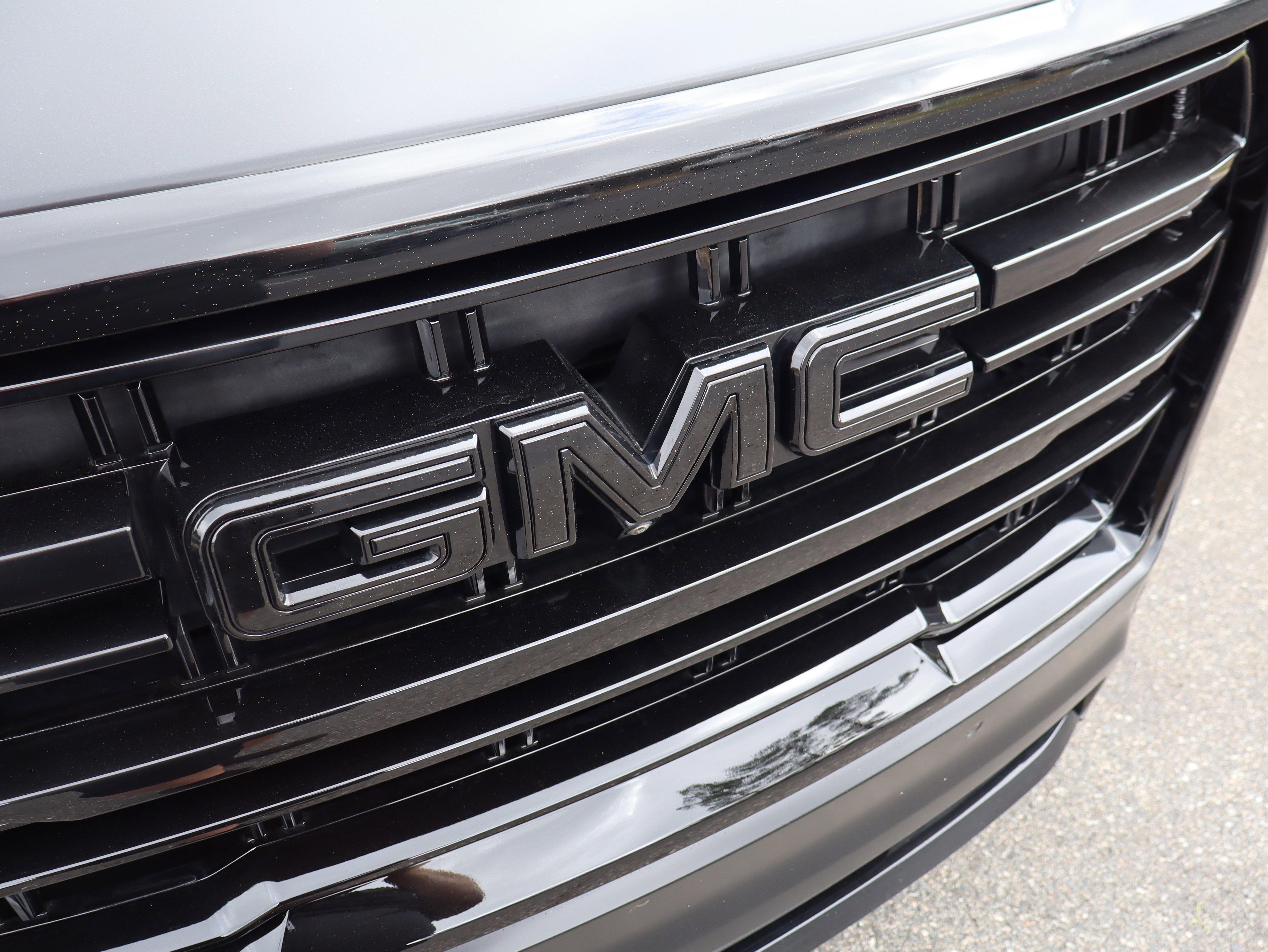 Used 2022 GMC Yukon SLT w/ SLT Premium Package image 42